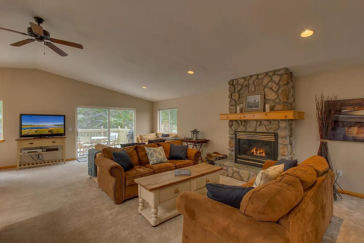بيت للعطل Tahoe Island House - Three Bedroom Home سووث لاك تاهوي